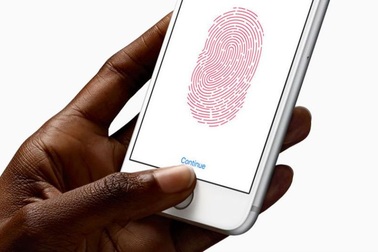 Người dùng sắp có thể dùng iPhone để mở khóa MacBook