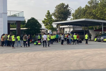 350 công nhân ngừng việc do chưa nhận đủ tiền thưởng Tết