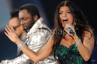 Black Eyed Peas trình diễn cuốn hút trong show Victoria's Secret 