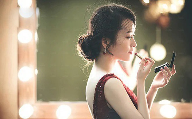 Minha namorada é muito linda, ainda assim me despedi porque ela é interesseira - 1 Bạn gái rất xinh đẹp, tôi vẫn nói lời chia tay vì cô ấy thích đào mỏ - 1