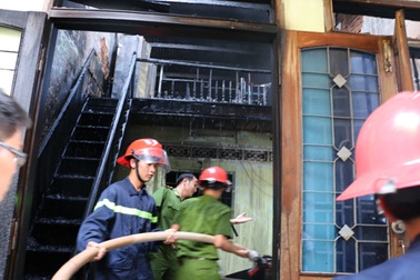 Nhà cháy rụi khi chủ đi vắng