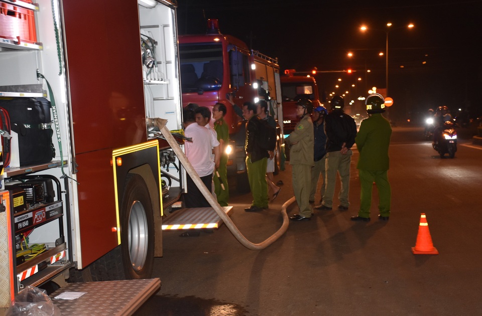 Cháy rụi tăng xá trong ngôi chùa cổ 1.400 năm tuổi - 3 Cháy rụi tăng xá trong ngôi chùa cổ 1.400 năm tuổi - 3