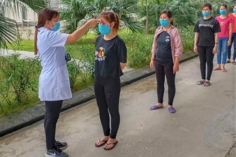 Ninh Bình: Hơn 700 công nhân bị cách ly được doanh nghiệp trả lương - 1 Ninh Bình: Hơn 700 công nhân bị cách ly được doanh nghiệp trả lương - 1
