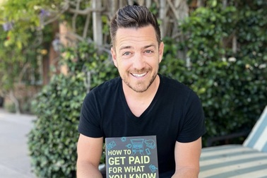 Chàng trai Mỹ kiếm được 160.000 USD/tháng nhờ thu nhập thụ động