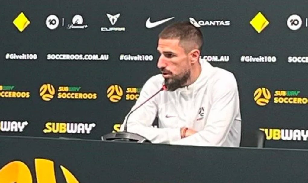 Tuyển thủ Australia: Messi cũng chỉ là người trần mắt thịt - 1 Tuyển thủ Australia: Messi cũng chỉ là người trần mắt thịt - 1