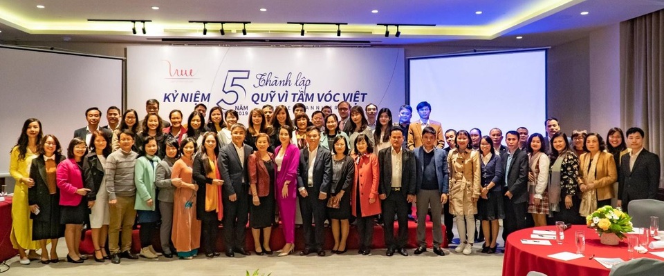 Thêm một cây cầu được xây dựng nhân kỷ niệm 5 năm Quỹ Vì Tầm Vóc Việt - 3 Thêm một cây cầu được xây dựng nhân kỷ niệm 5 năm Quỹ Vì Tầm Vóc Việt - 3