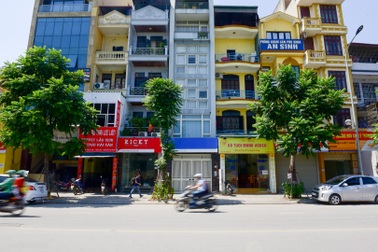 Biển hiệu "đồng phục hàng loạt" ở Hà Nội thất bại sau 2 năm