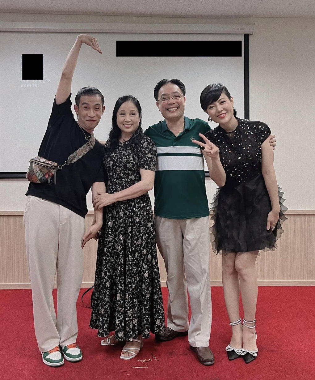 Ngọc Thư - Minh Tuấn: Bạn thân nói chúng tôi ghê gớm quá - 2 Ngọc Thư - Minh Tuấn: Bạn thân nói chúng tôi ghê gớm quá - 2