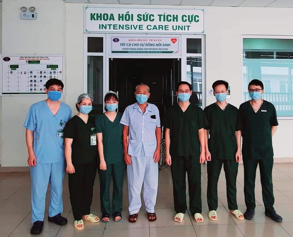Bác sĩ là Gương mặt trẻ tiêu biểu: Tôi nhận vinh dự cho cả đồng nghiệp - 4 Bác sĩ là Gương mặt trẻ tiêu biểu: Tôi nhận vinh dự cho cả đồng nghiệp - 4