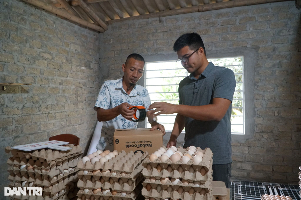 2 người đàn ông tuổi Dậu bỏ lương cao về quê làm chuyện kỳ lạ với trứng gà - 9