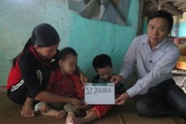 Hơn 32 triệu đồng đến với gia đình có hai con bại não