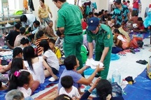 TPHCM: Cho học sinh tạm ngừng học để tránh bão số 13