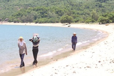 Phóng sự: Về làng cũ