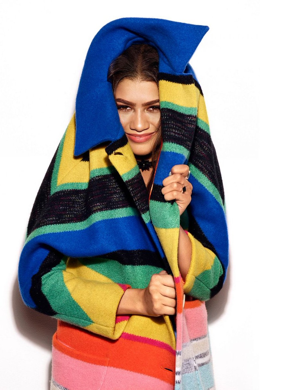 Mỹ nhân phim Người nhện khoe chân siêu dài với trang phục bảy màu - 9 Mỹ nhân phim Người nhện khoe chân siêu dài với trang phục bảy màu - 9