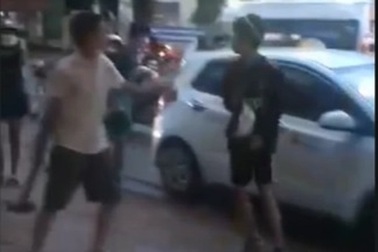 Xin số điện thoại của thiếu nữ bán tạp hóa, 2 gã trai gây trọng án