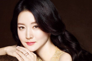 Người bạn đời giàu có hậu thuẫn "nàng Dae Jang Geum" Lee Young Ae