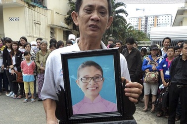 Nữ sinh bị nước cuốn tử vong: Trách nhiệm thuộc về ai?