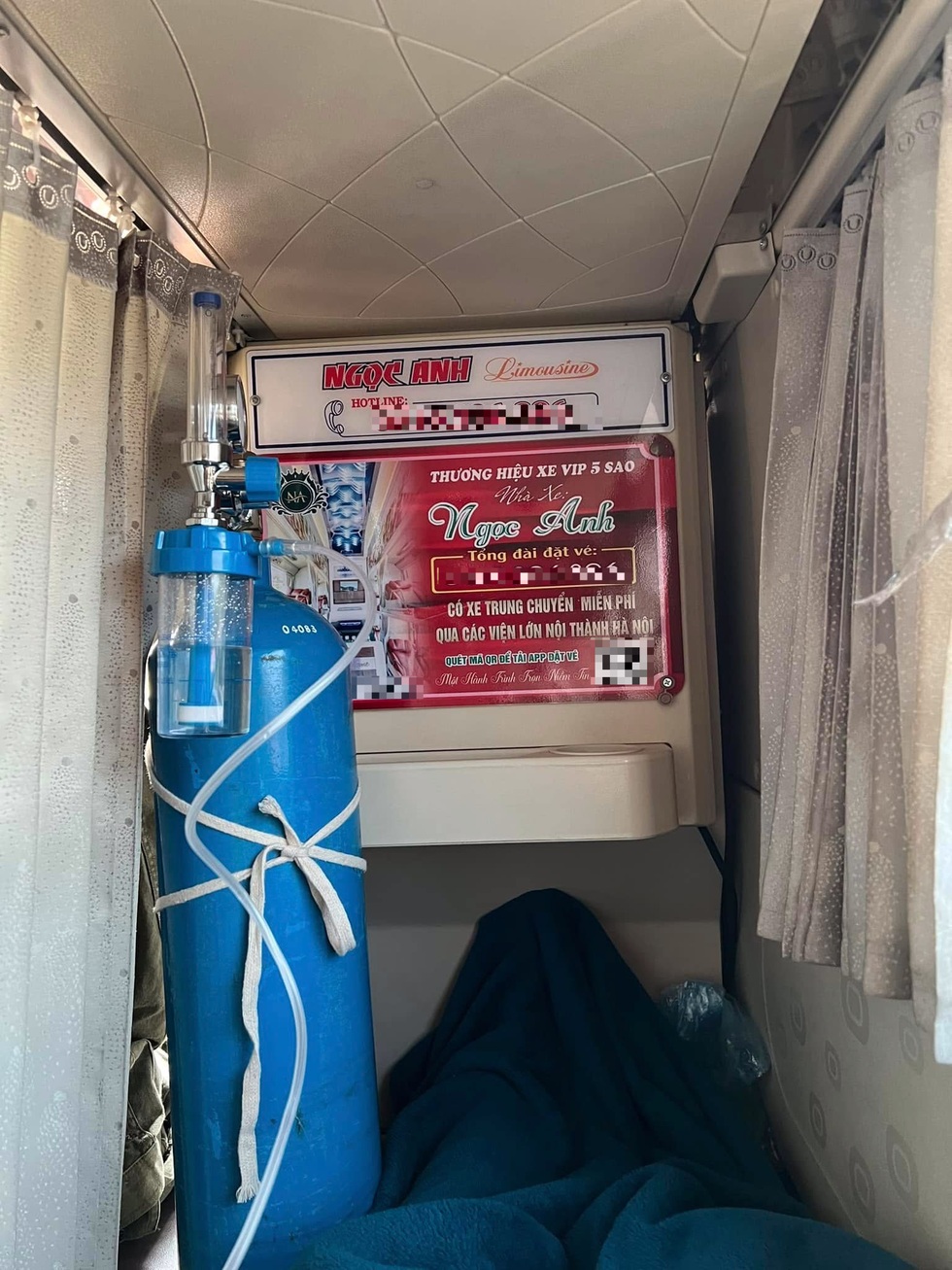 Món quà trọn đời dịp Tết nhà xe tặng người mẹ ung thư tự chụp ảnh thờ - 2 Món quà trọn đời dịp Tết nhà xe tặng người mẹ ung thư tự chụp ảnh thờ - 2