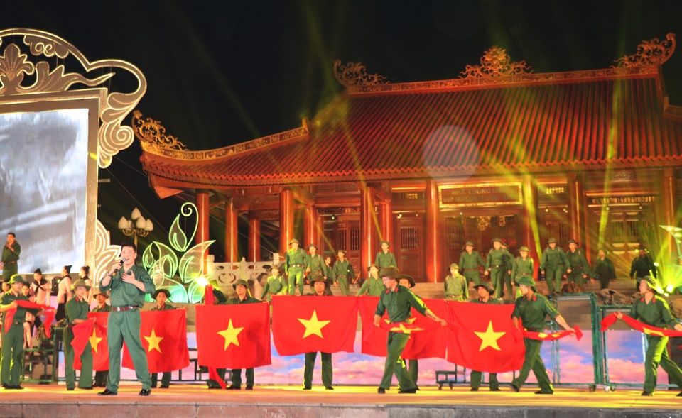 Đêm Noel 47 năm trước, Thái Nguyên chìm trong nước mắt! - 5 Đêm Noel 47 năm trước, Thái Nguyên chìm trong nước mắt! - 5