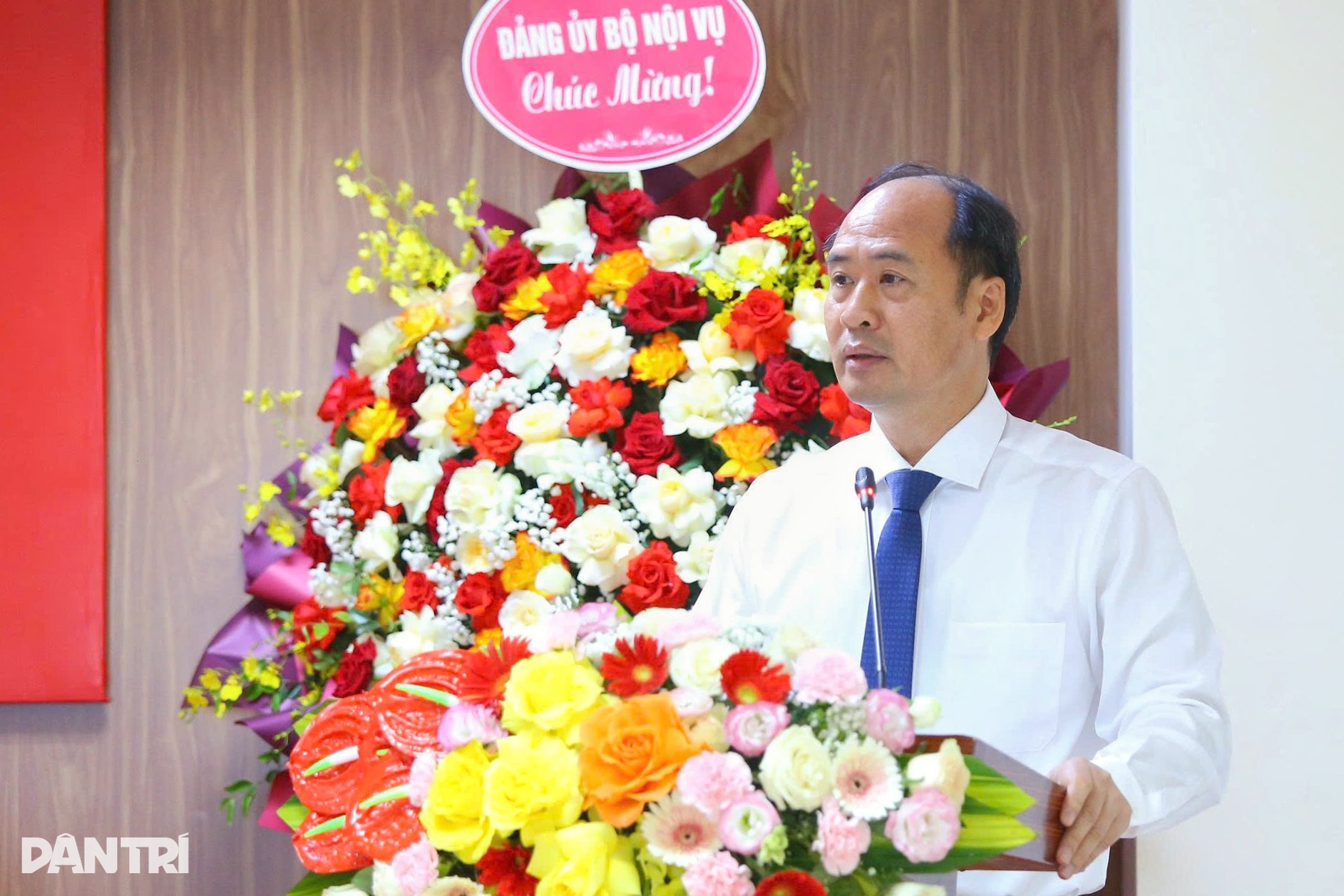Ba đột phá chiến lược xây dựng Văn phòng Bộ Nội vụ vững mạnh - 5 Ba đột phá chiến lược xây dựng Văn phòng Bộ Nội vụ vững mạnh - 5