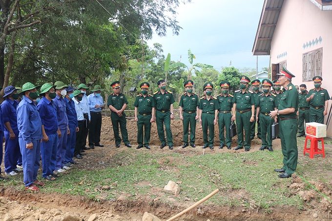 Đoàn công tác kiểm tra công tác tìm kiếm LS. tại Lào