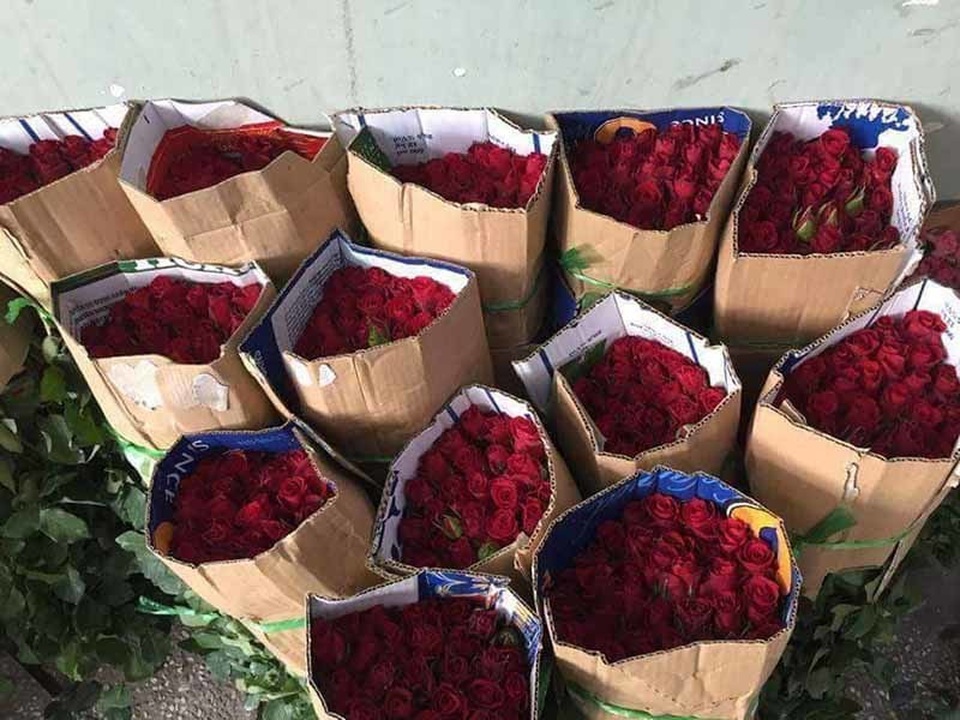 Một lời rao bán hết 700 bánh mỳ, 5.000 bông hồng, yên tâm nghỉ chống dịch - 5