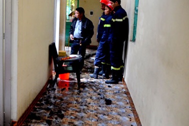 Đôi vợ chồng chết cháy có thể tự thiêu do nợ nần