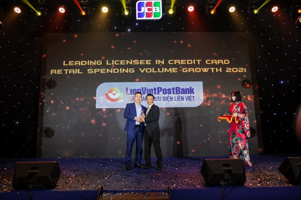 LienVietPostBank được vinh danh 5 hạng mục của tổ chức thẻ quốc tế - 4 LienVietPostBank được vinh danh 5 hạng mục của tổ chức thẻ quốc tế - 4