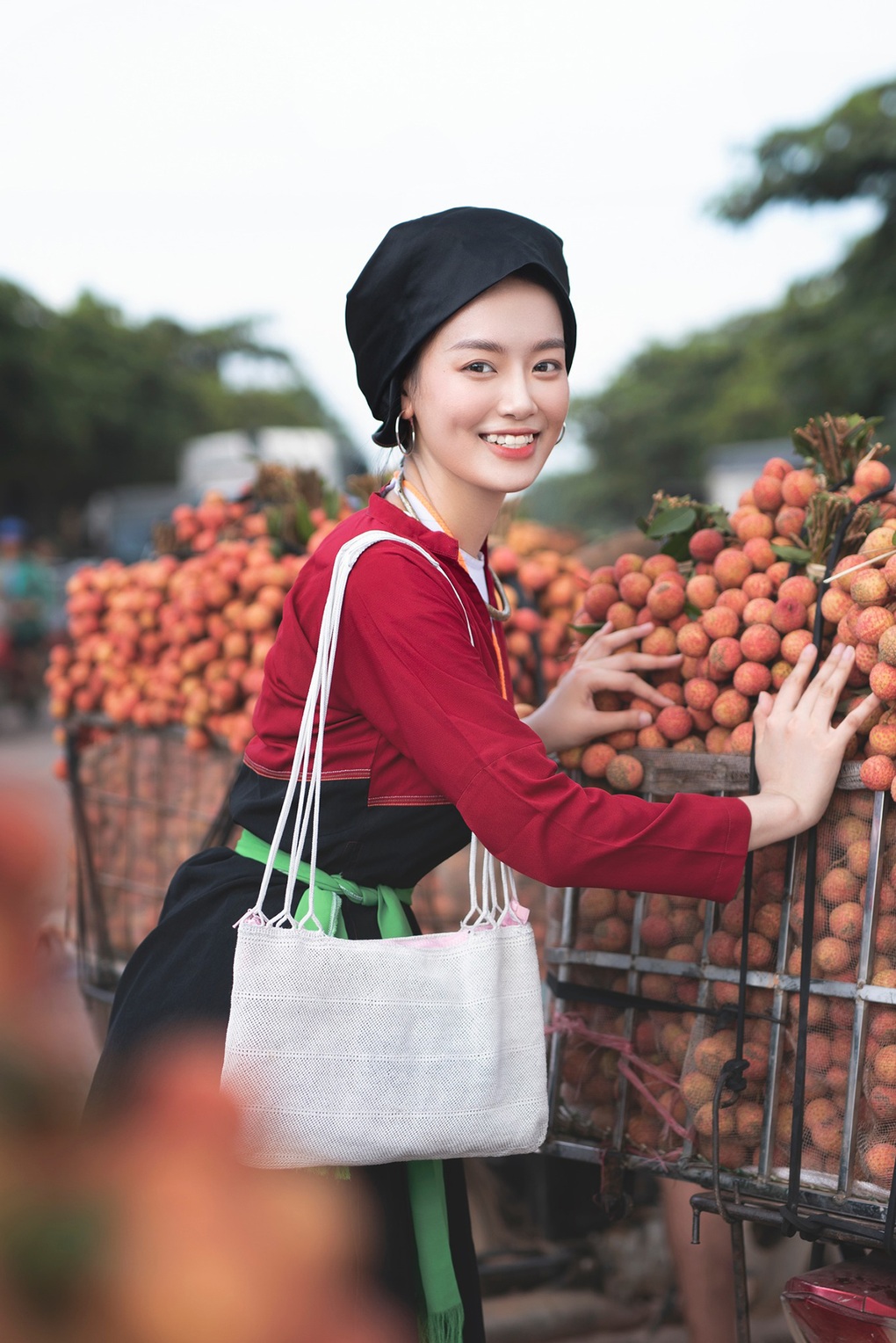 Vẻ đẹp của nữ sinh xứ vải thiều cao 1m76 thu hút cộng đồng mạng - 9 Vẻ đẹp của nữ sinh xứ vải thiều cao 1m76 thu hút cộng đồng mạng - 9