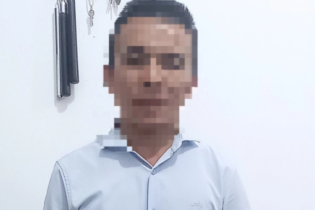 In ảnh khỏa thân của bạn gái rồi rải khắp đường - 1 In ảnh khỏa thân của bạn gái rồi rải khắp đường - 1