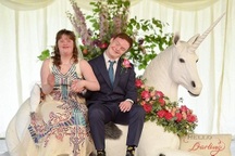 Đám cưới hạnh phúc của cặp vợ chồng cùng mắc hội chứng Down