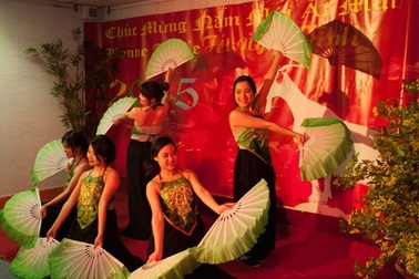 Tết muộn của những người con xứ Nghệ tại Paris