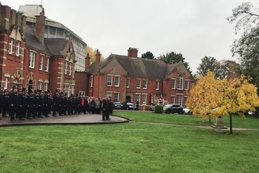 Cảnh sát Anh dành 1 phút mặc niệm 39 nạn nhân trong xe tải