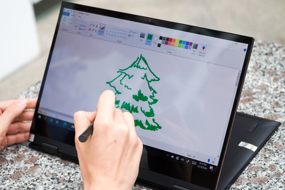 Cận cảnh Zenbook Flip S: màn hình cảm ứng, xoay gập 360 độ - 3 Cận cảnh Zenbook Flip S: màn hình cảm ứng, xoay gập 360 độ - 3