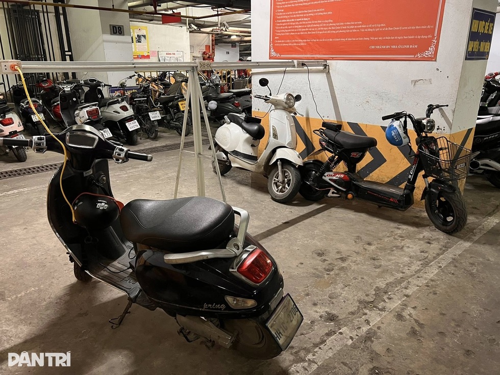 Chung cư HH Linh Đàm có được phép cấm cư dân gửi xe điện? - 1 Chung cư HH Linh Đàm có được phép cấm cư dân gửi xe điện? - 1