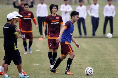 Thêm cầu thủ chấn thương, HLV Miura đau đầu