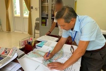 Nguyên Bí thư và Chủ tịch xã bị bắt vì "lợi dụng chức vụ"