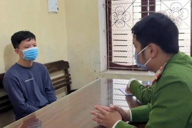 Nam thanh niên giả vờ mua vàng rồi cướp chiếc nhẫn 5 chỉ trên tay chủ tiệm