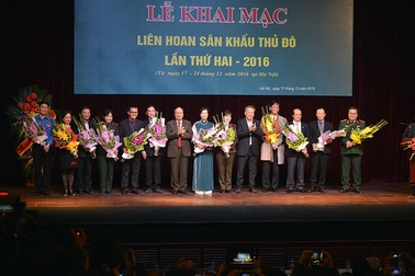 Liên hoan sân khấu thủ đô kỉ niệm 70 năm toàn quốc kháng chiến