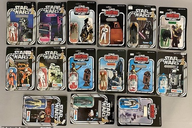 Bất ngờ bộ sưu tập đồ chơi hàng xóm quá cố tặng có giá hơn 12 tỷ đồng