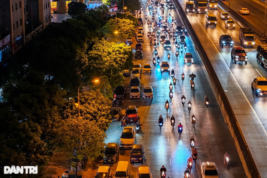 Đỗ xe tùy tiện, bừa bãi, sai quy định coi chừng đi tù! - 2 Đỗ xe tùy tiện, bừa bãi, sai quy định coi chừng đi tù! - 2