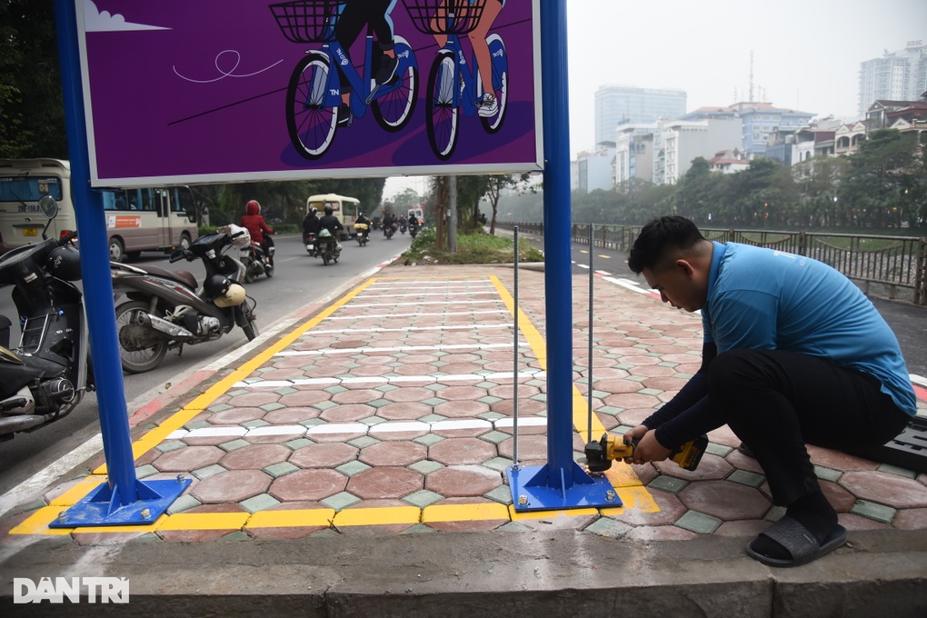 Tuyến đường đầu tiên dành cho xe đạp ở Hà Nội chính thức mở cửa - 2