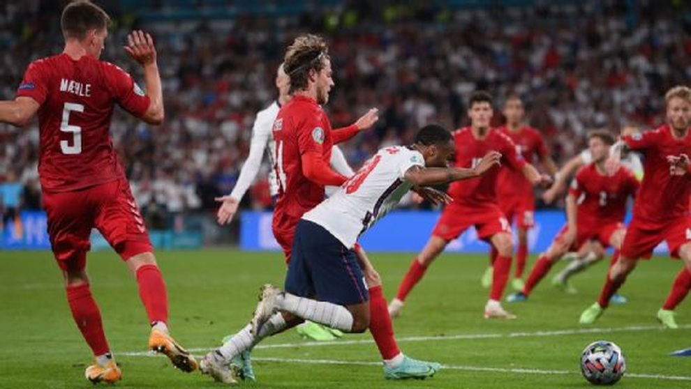 Quả phạt đền tưởng tượng khiến Đan Mạch rời cuộc chơi cay đắng - 1 Quả phạt đền tưởng tượng khiến Đan Mạch rời cuộc chơi cay đắng - 1