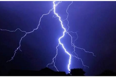 Người đàn ông bị sét đánh tử vong khi đi gặt lúa