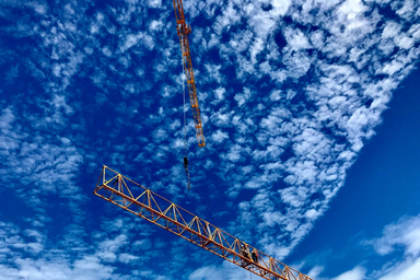 Công nhân xây dựng và những khoảnh khắc "thót tim"