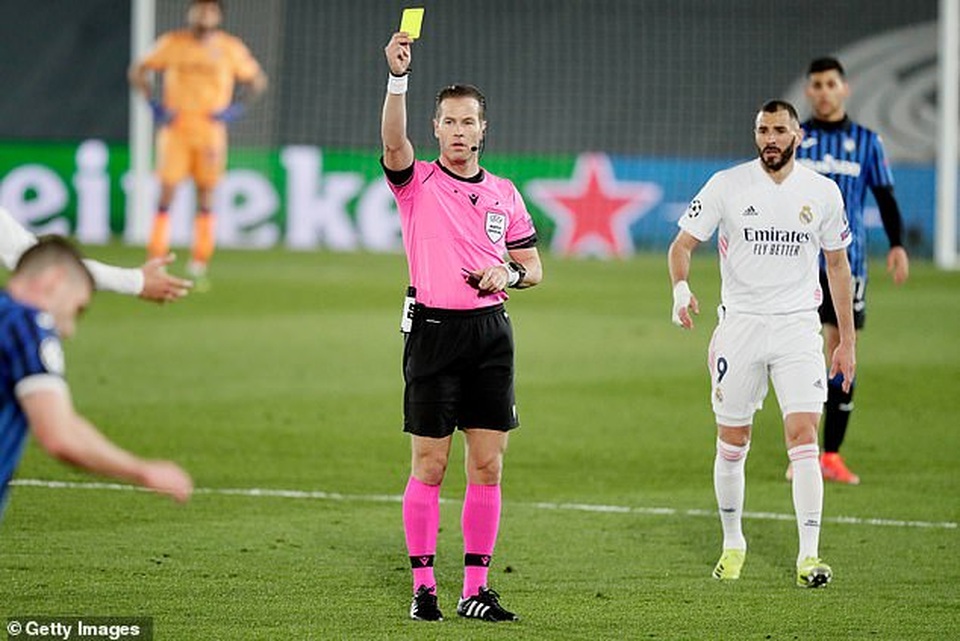 Khó hiểu với tình huống Real Madrid bị tố được thiên vị trắng trợn - 2 Khó hiểu với tình huống Real Madrid bị tố được thiên vị trắng trợn - 2