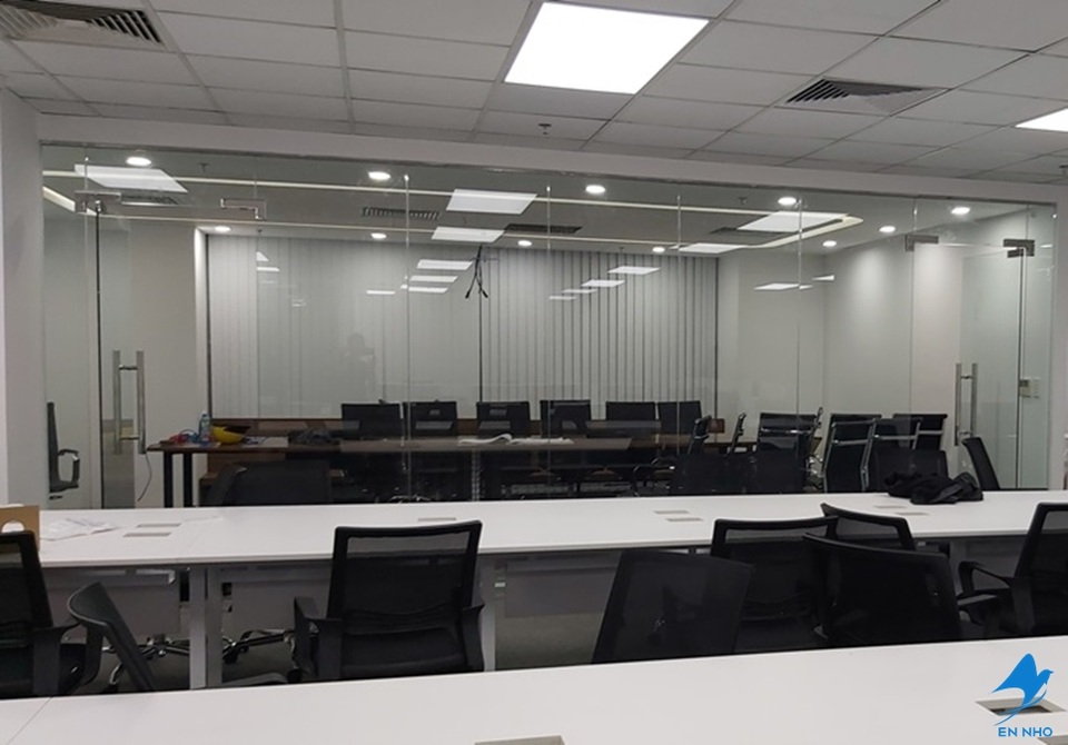 6 điều cần phải biết khi lắp đặt cửa kính cường lực - 3 6 điều cần phải biết khi lắp đặt cửa kính cường lực - 3