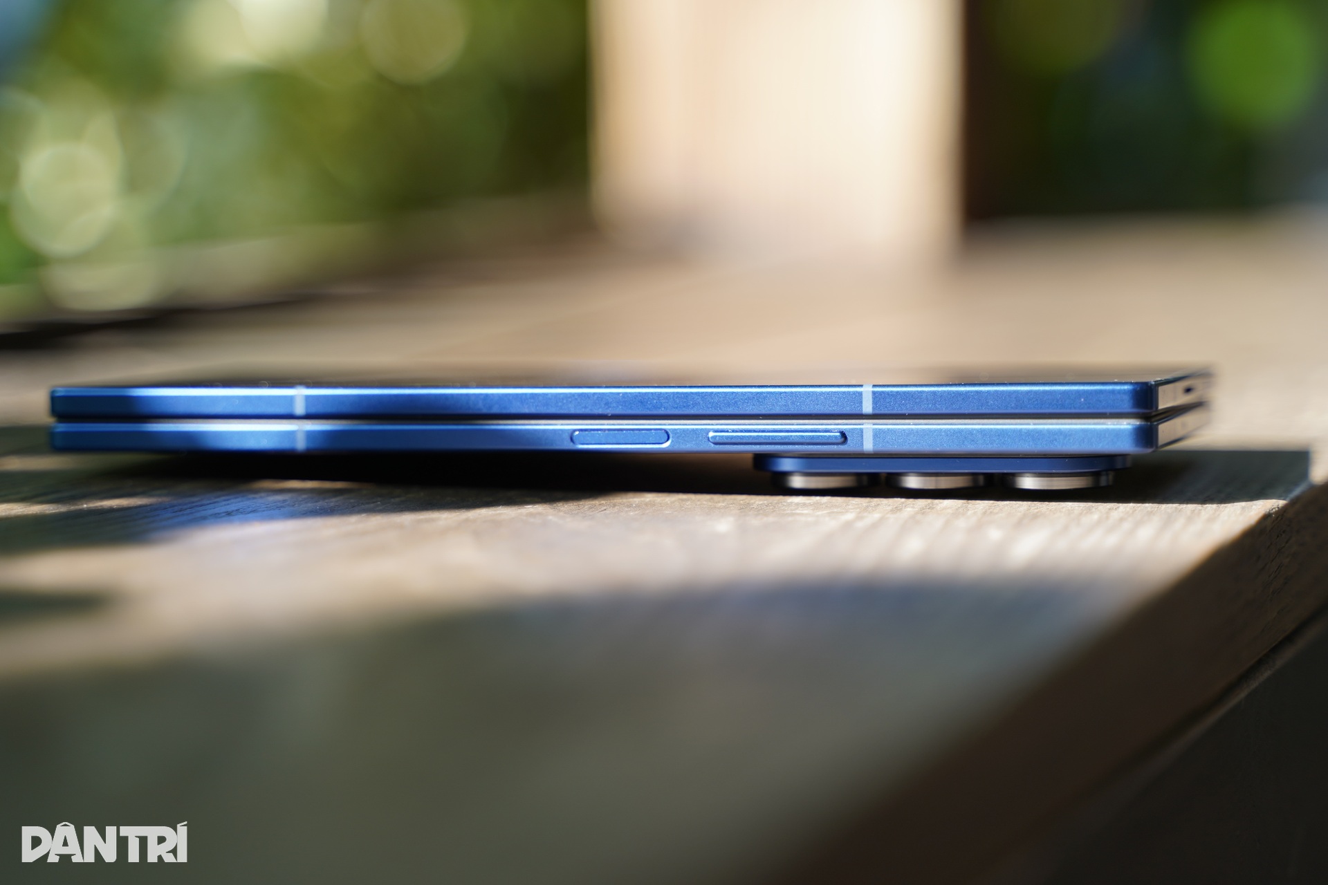 Đánh giá Samsung Galaxy Z Fold7: Mỏng nhẹ, đa nhiệm nhưng có đánh đổi - 8 Đánh giá Samsung Galaxy Z Fold7: Mỏng nhẹ, đa nhiệm nhưng có đánh đổi - 8