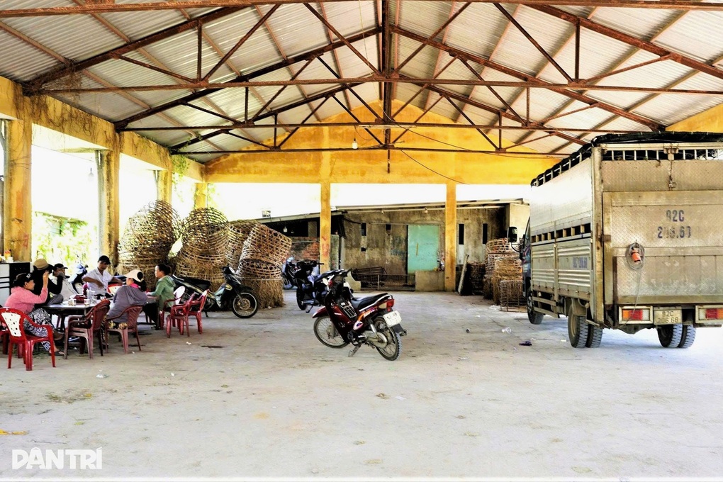 Cảnh lạ mắt tại chợ bồng heo nổi tiếng miền Trung - 2 Cảnh lạ mắt tại chợ bồng heo nổi tiếng miền Trung - 2