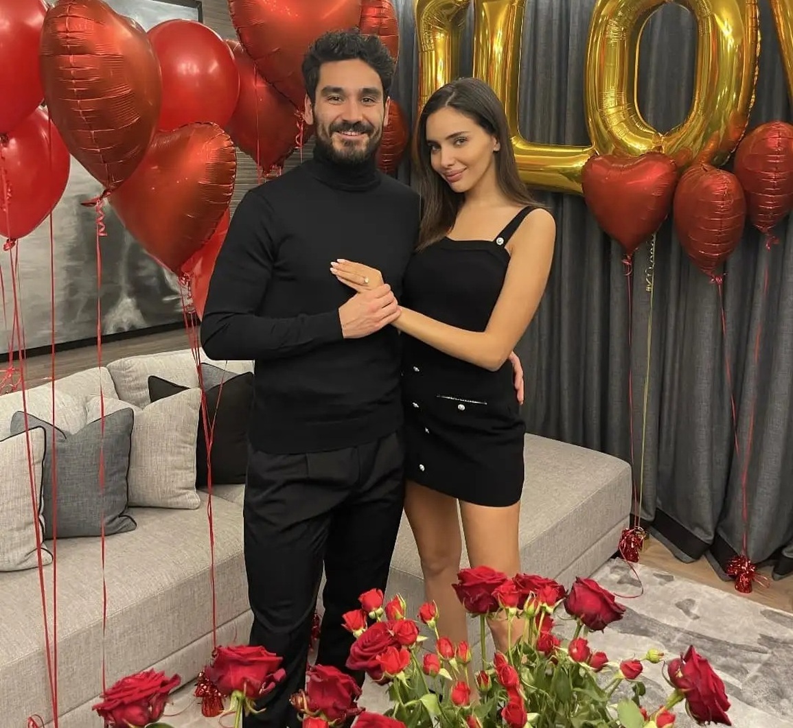 Nhan sắc vạn người mê của bà xã Ilkay Gundogan - 2 Nhan sắc vạn người mê của bà xã Ilkay Gundogan - 2